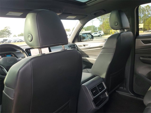 Certified 2024 Volkswagen Atlas Cross Sport SE w/ Panoramic Sunroof Package image 11