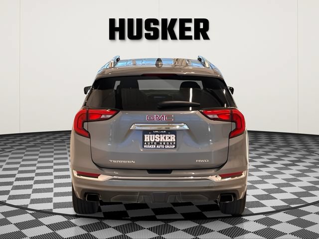 Used 2019 GMC Terrain Denali w/ Driver Alert Package II AWD/4WD image 4