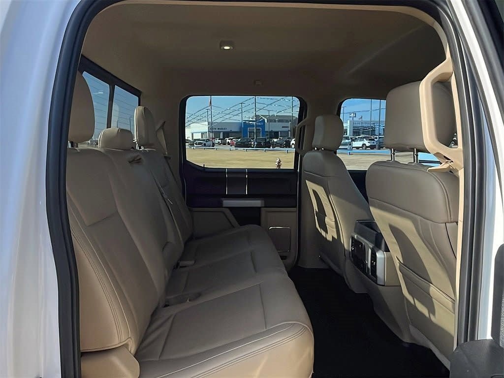 Used 2018 Ford F250 Lariat w/ Chrome Package image 14