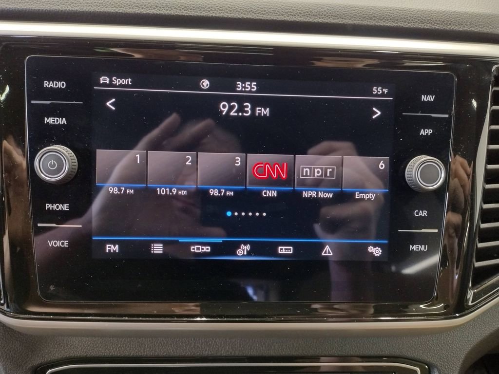 Used 2023 Volkswagen Atlas Cross Sport SEL Premium R-Line image 31