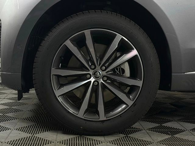 Certified 2026 Jaguar F-PACE R-Dynamic S image 11