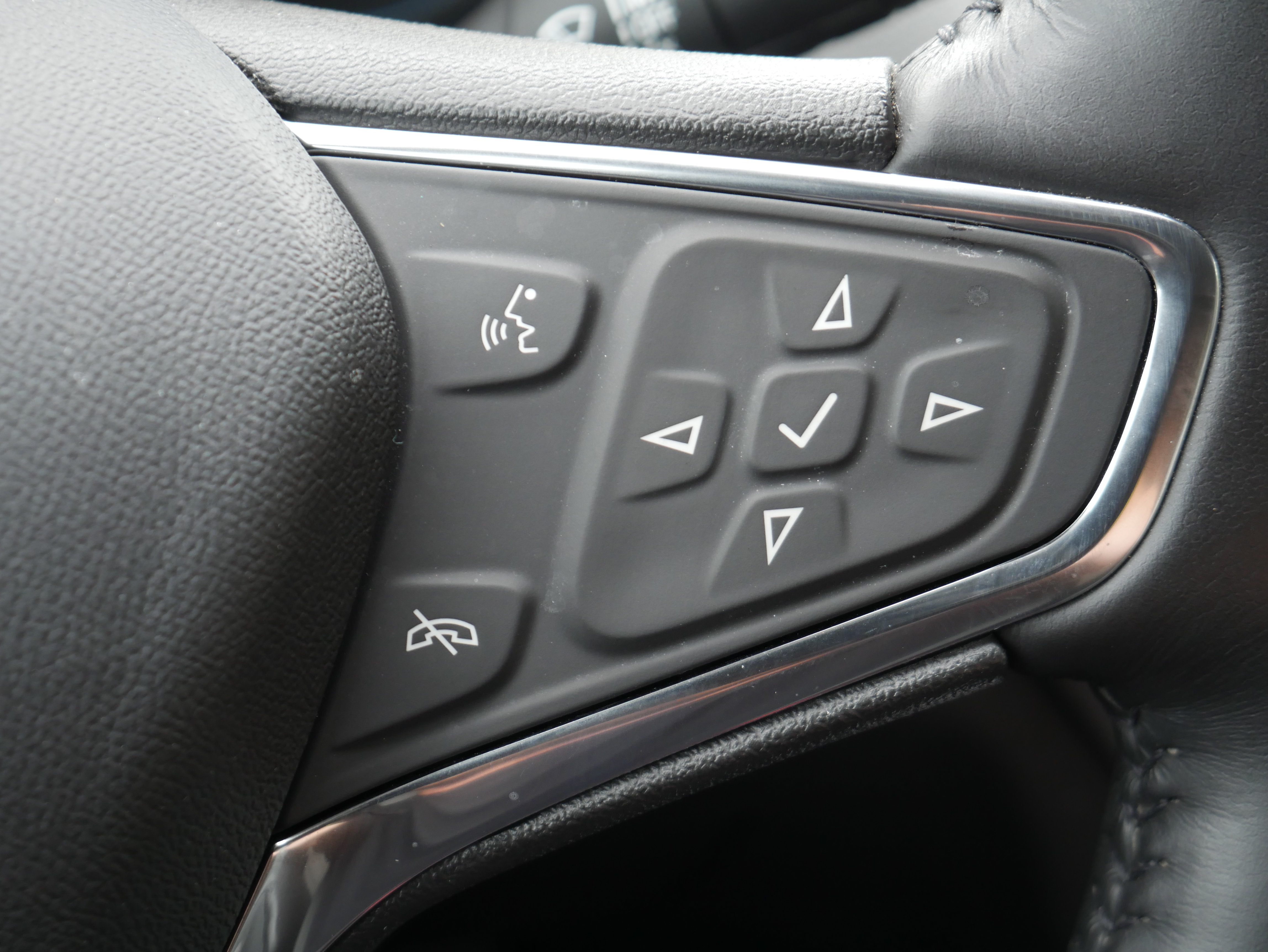 Certified 2020 Chevrolet Equinox Premier AWD/4WD image 26