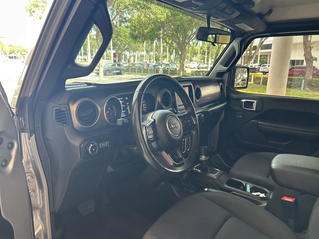 Used 2018 Jeep Wrangler Unlimited Sport S AWD/4WD image 6