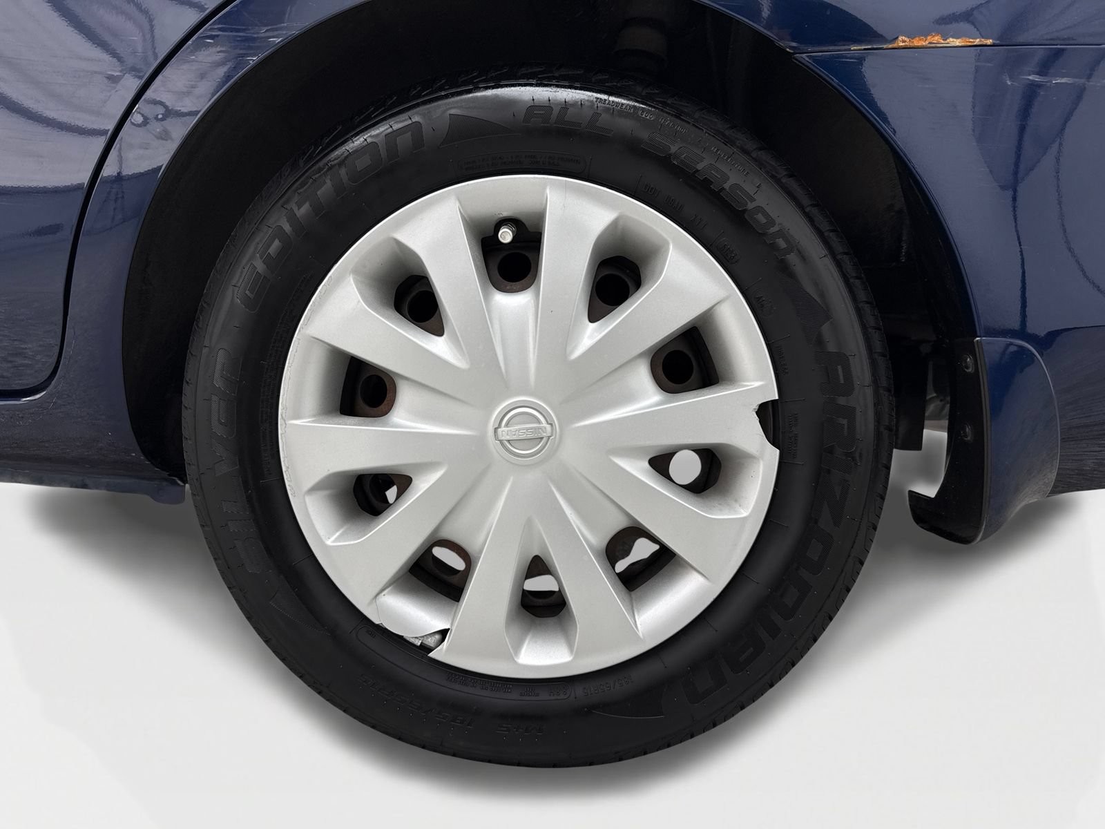 Used 2014 Nissan Versa SV FWD image 45
