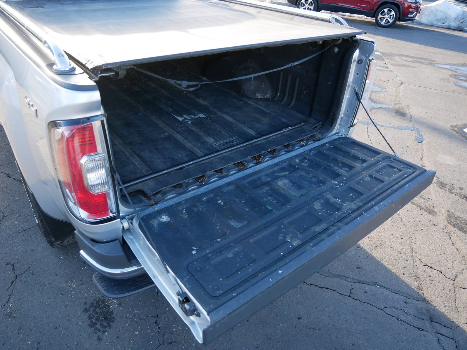 Used 2016 GMC Canyon SLT w/ Trailering Package image 10