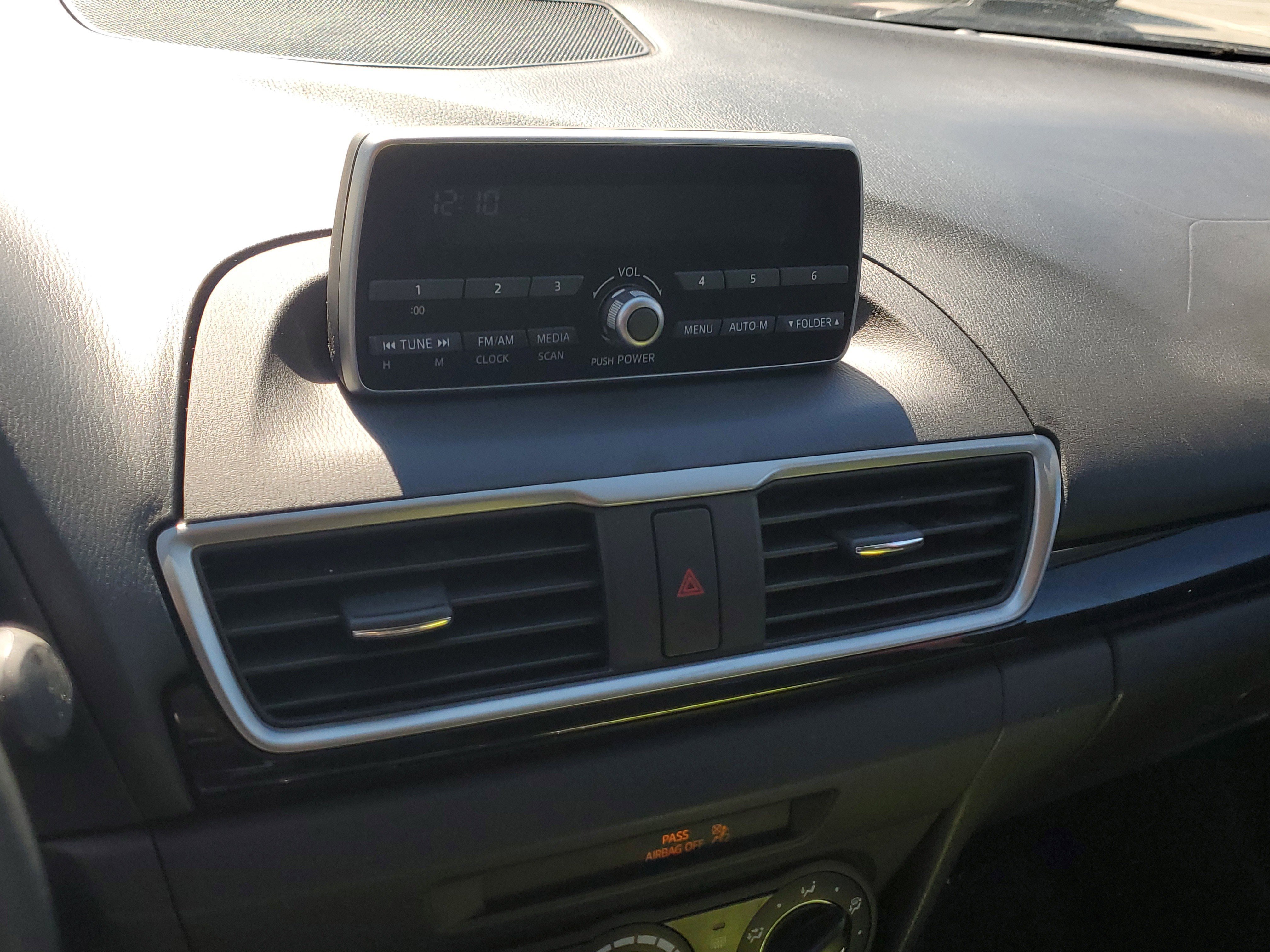 Used 2014 MAZDA MAZDA3 i Touring image 26