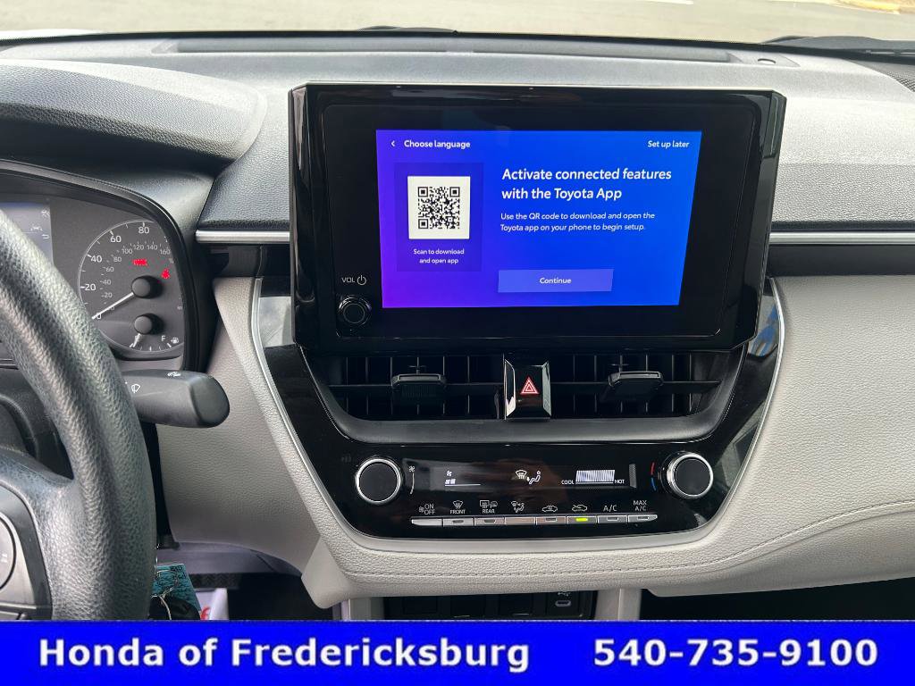 Used 2025 Toyota Corolla Cross L image 34