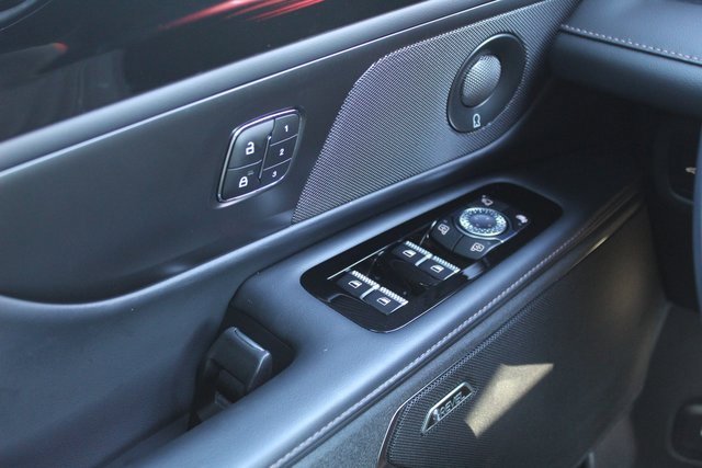 Certified 2024 Lincoln Nautilus Reserve w/ Equipment Group 202A image 25