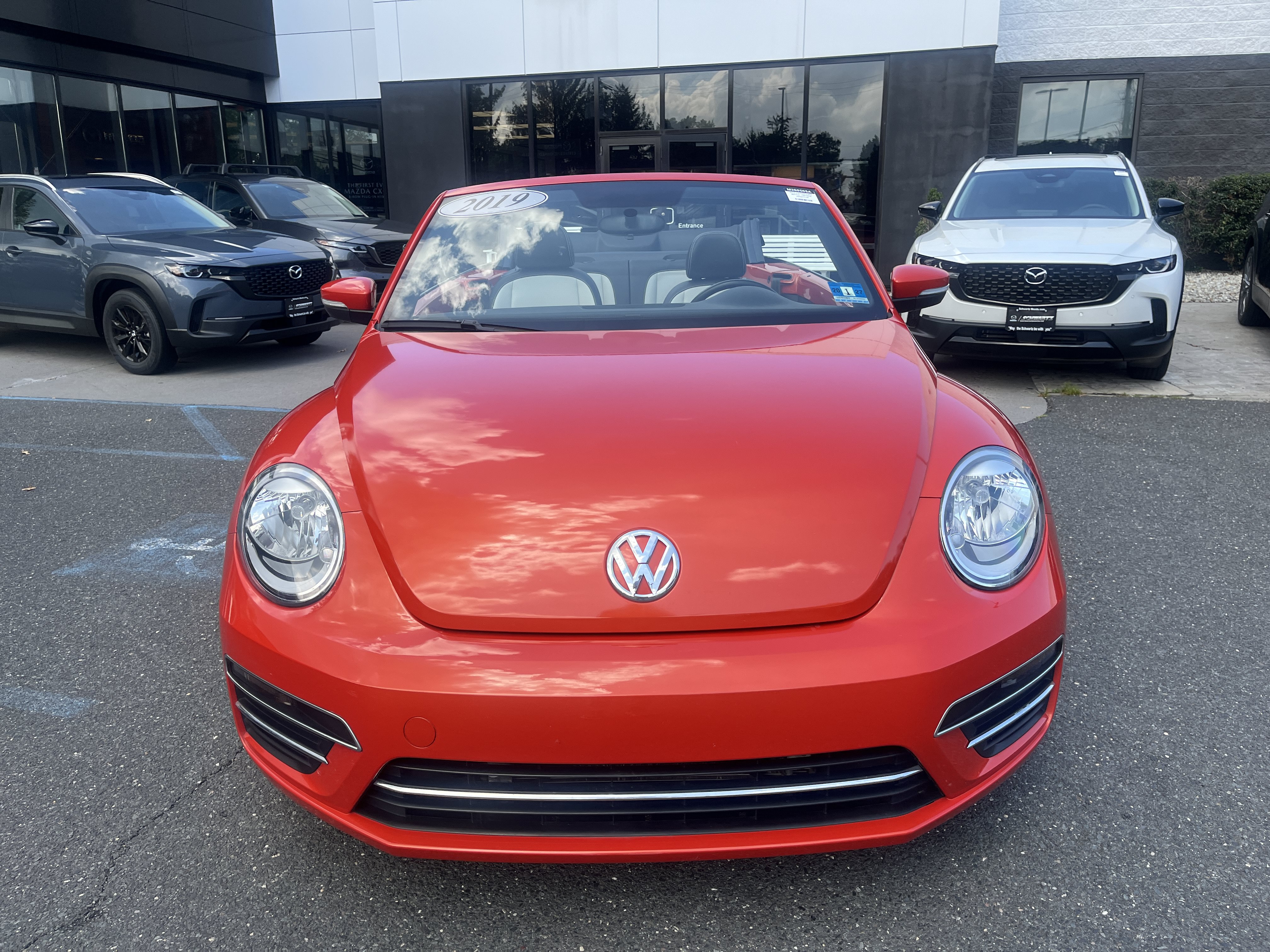 Used 2019 Volkswagen Beetle 2.0T S FWD image 8