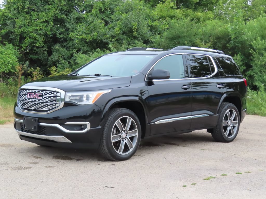 Certified 2019 GMC Acadia Denali w/ Technology Package AWD/4WD image 8