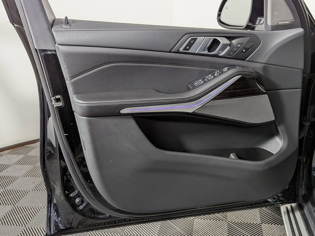 Used 2020 BMW X5 xDrive40i w/ Convenience Package image 13