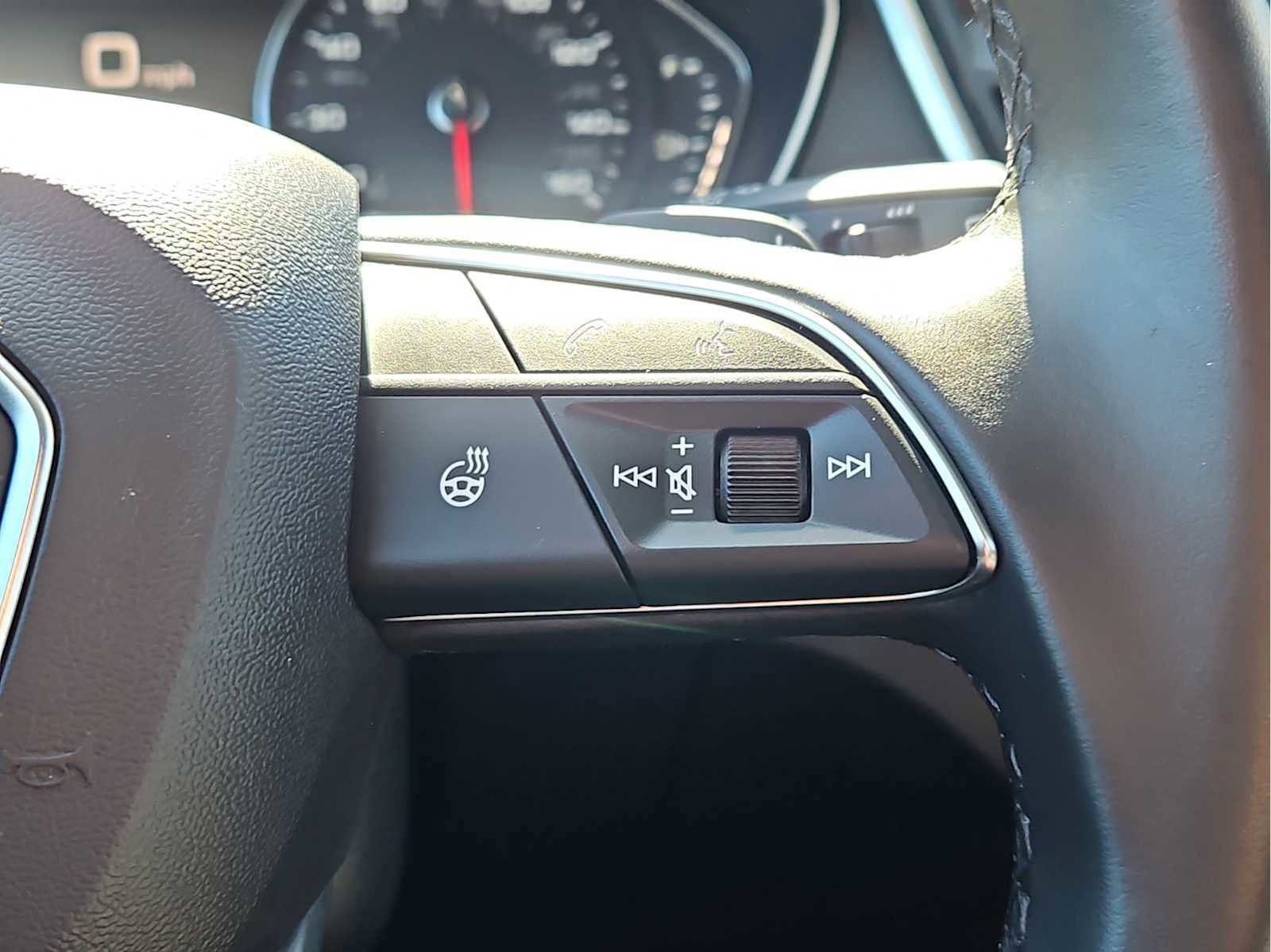 Used 2023 Audi Q5 2.0T Premium w/ Convenience Package image 19