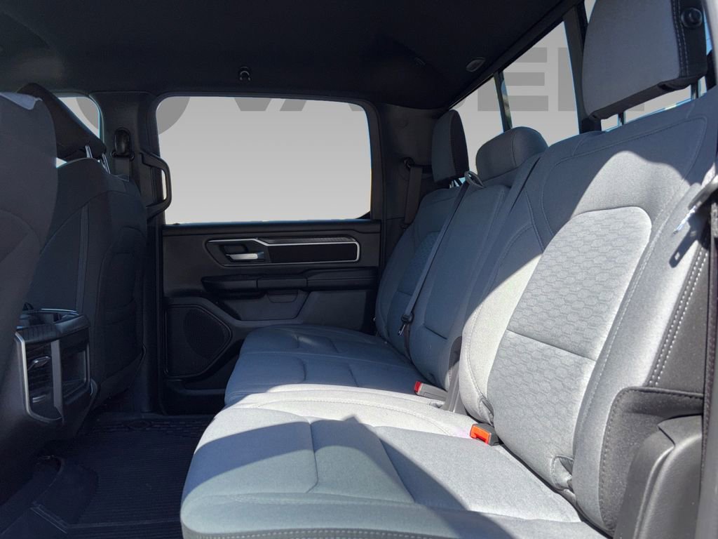 Used 2025 RAM 1500 Big Horn AWD/4WD image 5