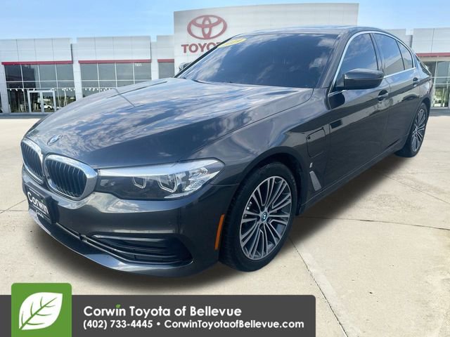 Used 2019 BMW 530e xDrive w/ Convenience Package image 4