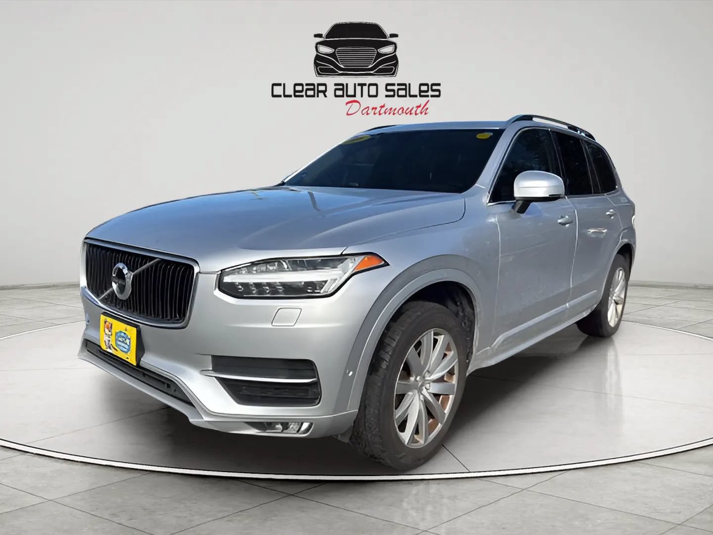 Used 2016 Volvo XC90 T6 Momentum w/ Momentum Plus Package AWD/4WD image 3