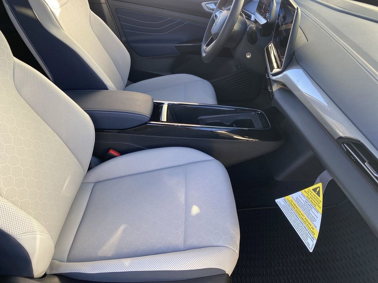 New 2025 Volkswagen ID.4 Pro S image 8