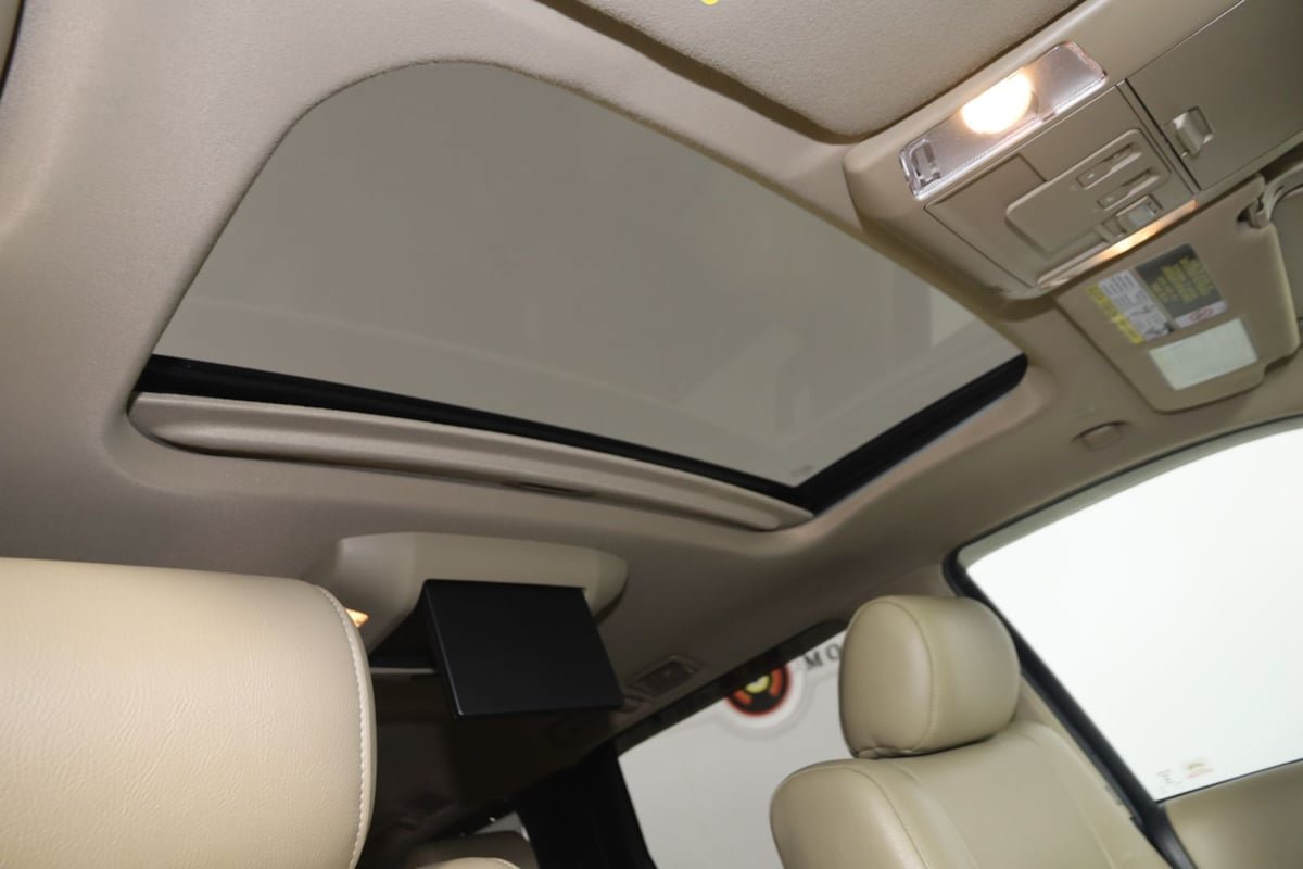Used 2020 Toyota Sequoia Platinum AWD/4WD image 11