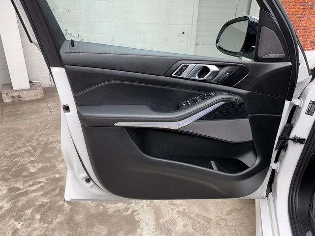 Certified 2024 BMW X5 xDrive40i w/ M Sport Package image 10