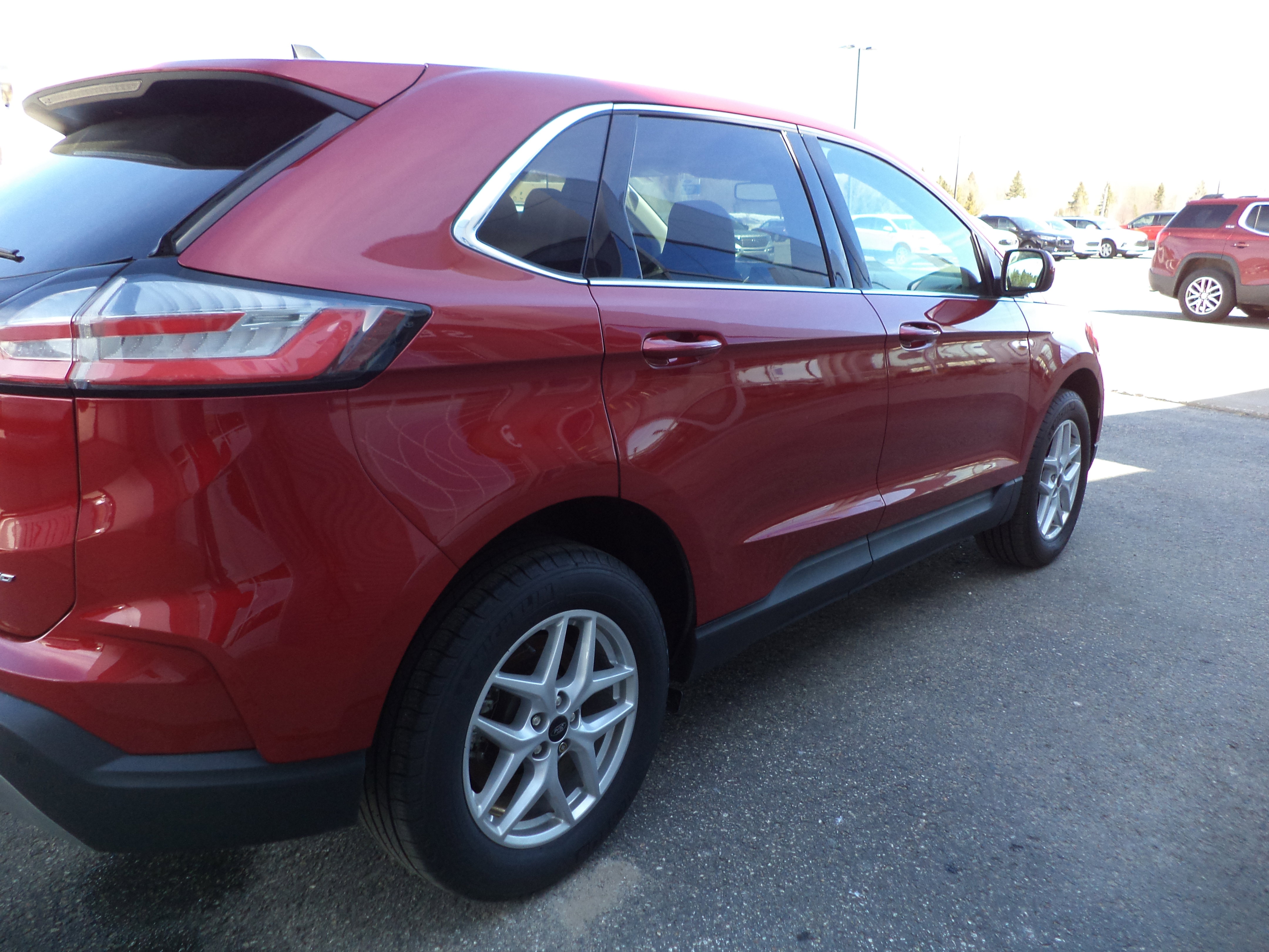 Used 2024 Ford Edge SEL w/ Convenience Package AWD/4WD image 6