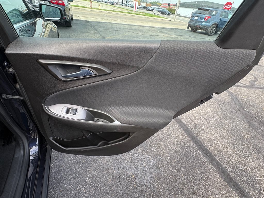 Used 2023 Chevrolet Malibu LT FWD image 15