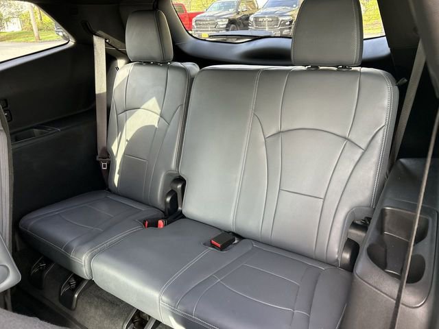 Used 2024 Buick Enclave Essence w/ Sport Touring Edition AWD/4WD image 24