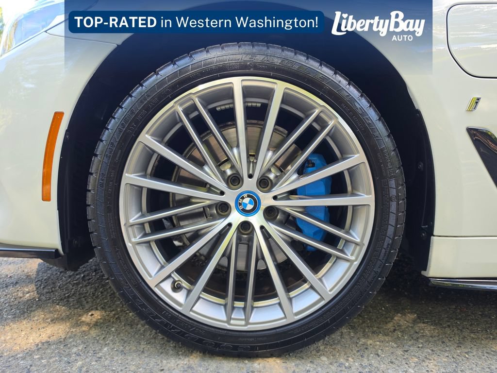 Used 2019 BMW 530e xDrive w/ Convenience Package AWD/4WD image 21