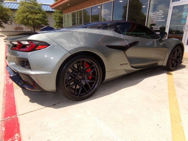 Used 2023 Chevrolet Corvette Z06 RWD image 25