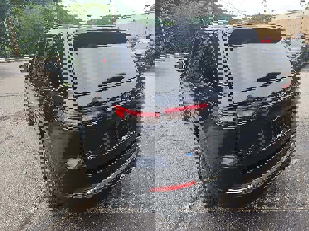 Used 2024 Jeep Grand Cherokee Limited 4xe image 10