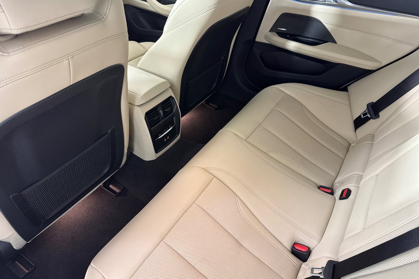Certified 2023 BMW i4 eDrive35 RWD image 29