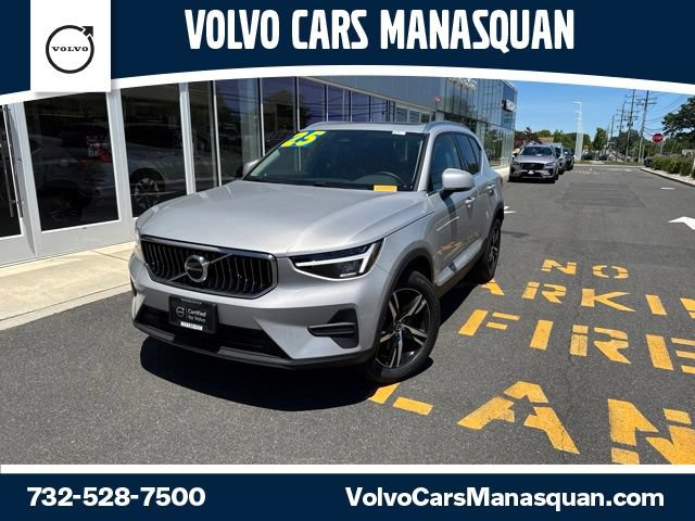 Certified 2025 Volvo XC40 B5 Core