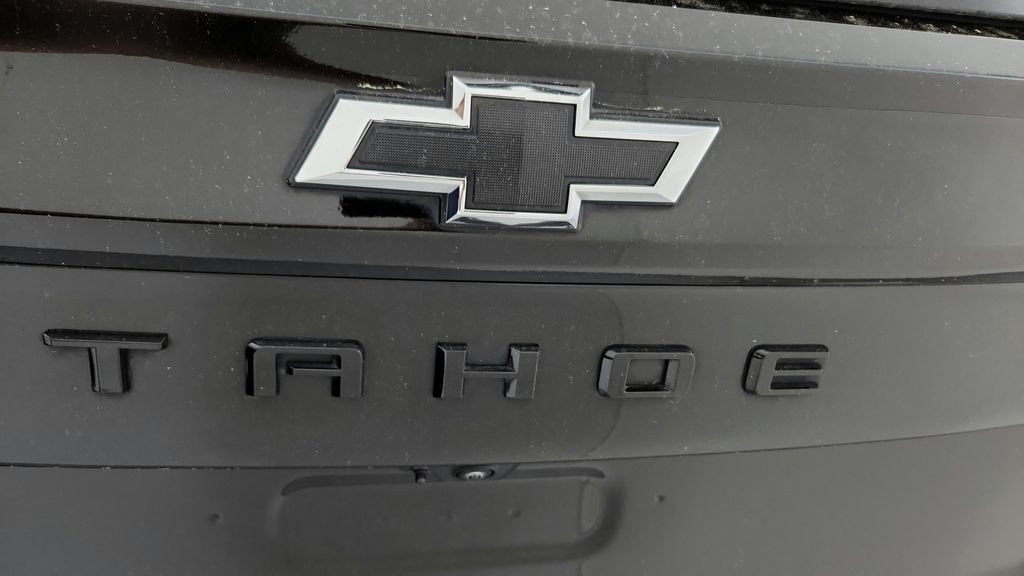 Used 2025 Chevrolet Tahoe Z71 w/ Comfort Package AWD/4WD image 13