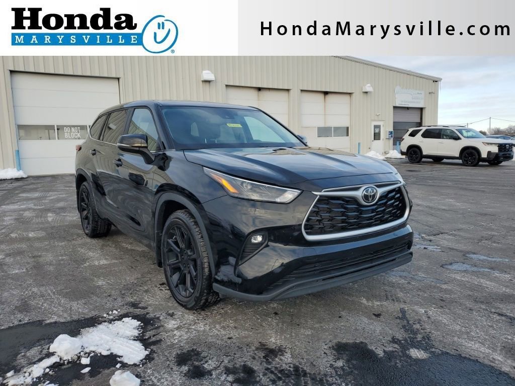 Used 2023 Toyota Highlander LE