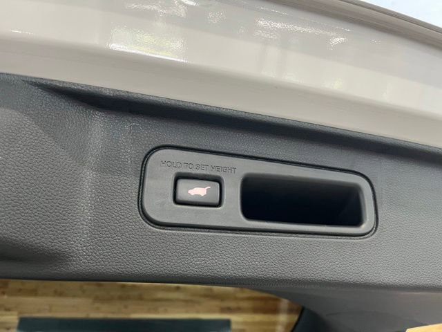 Used 2023 Honda Pilot EX-L image 47