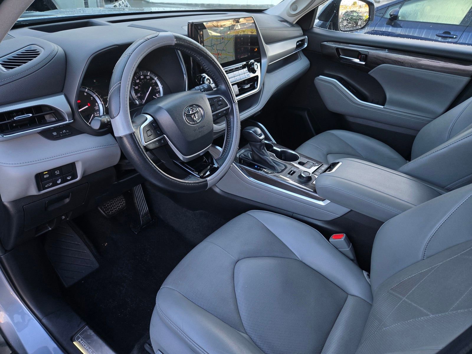 Certified 2022 Toyota Highlander Platinum image 8