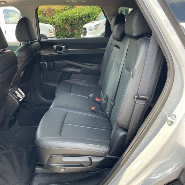 Used 2024 Kia Sorento S w/ Panoramic Sunroof Package AWD/4WD image 12