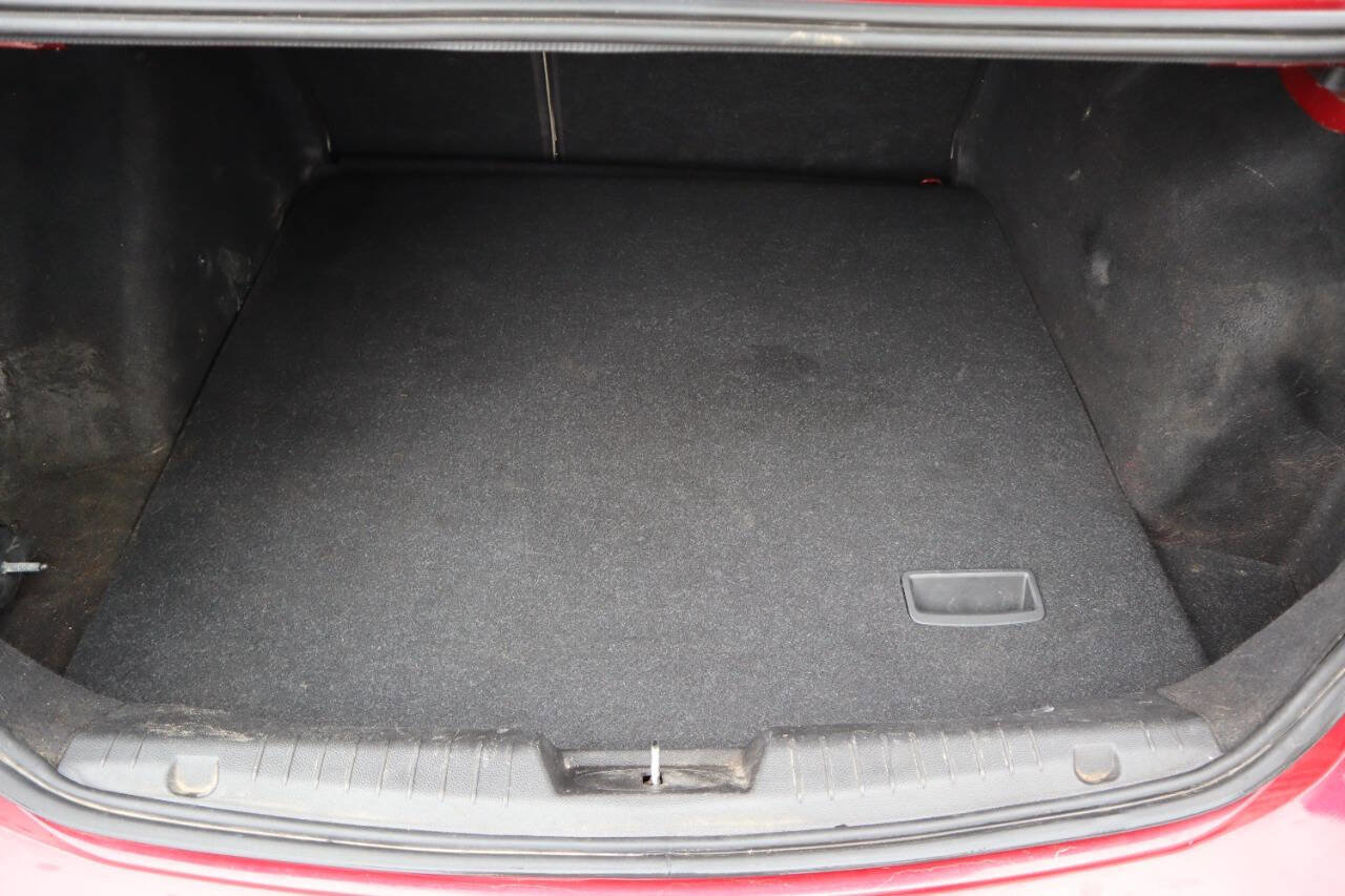 Used 2014 Chevrolet Cruze Diesel w/ Enhanced Safety Package image 17