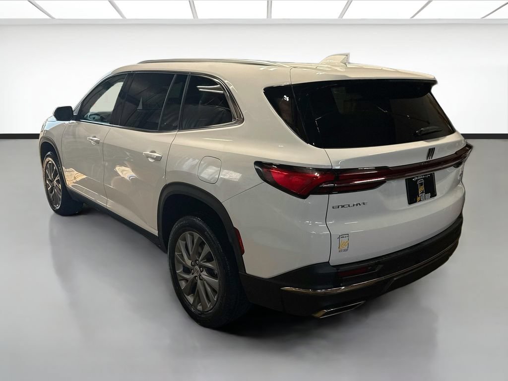 Used 2025 Buick Enclave Preferred FWD image 7
