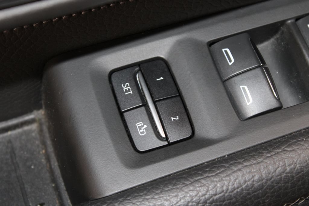 Used 2022 GMC Yukon Denali AWD/4WD image 37