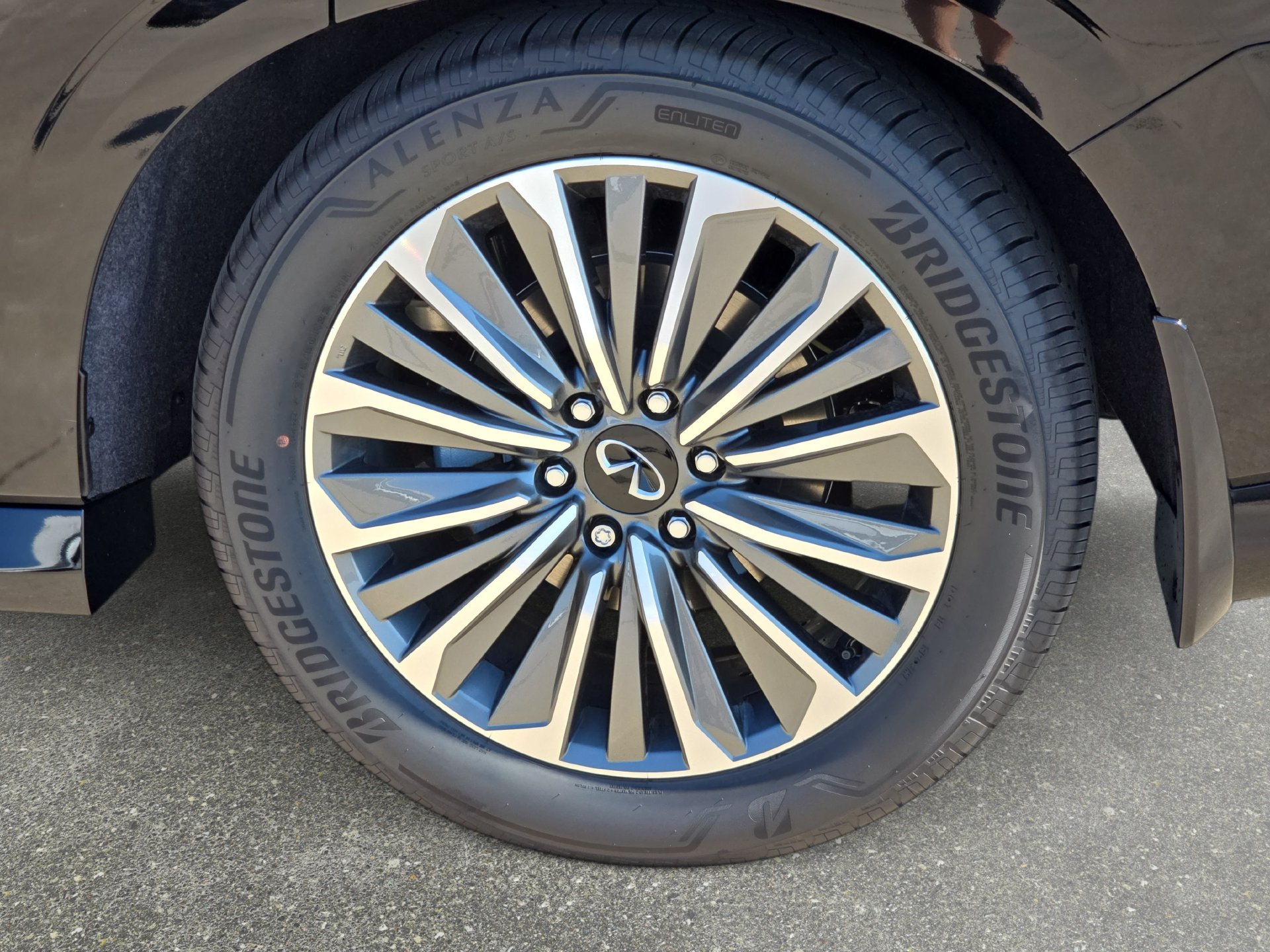 New 2027 INFINITI QX80 Luxe w/ Exterior Package AWD/4WD image 32