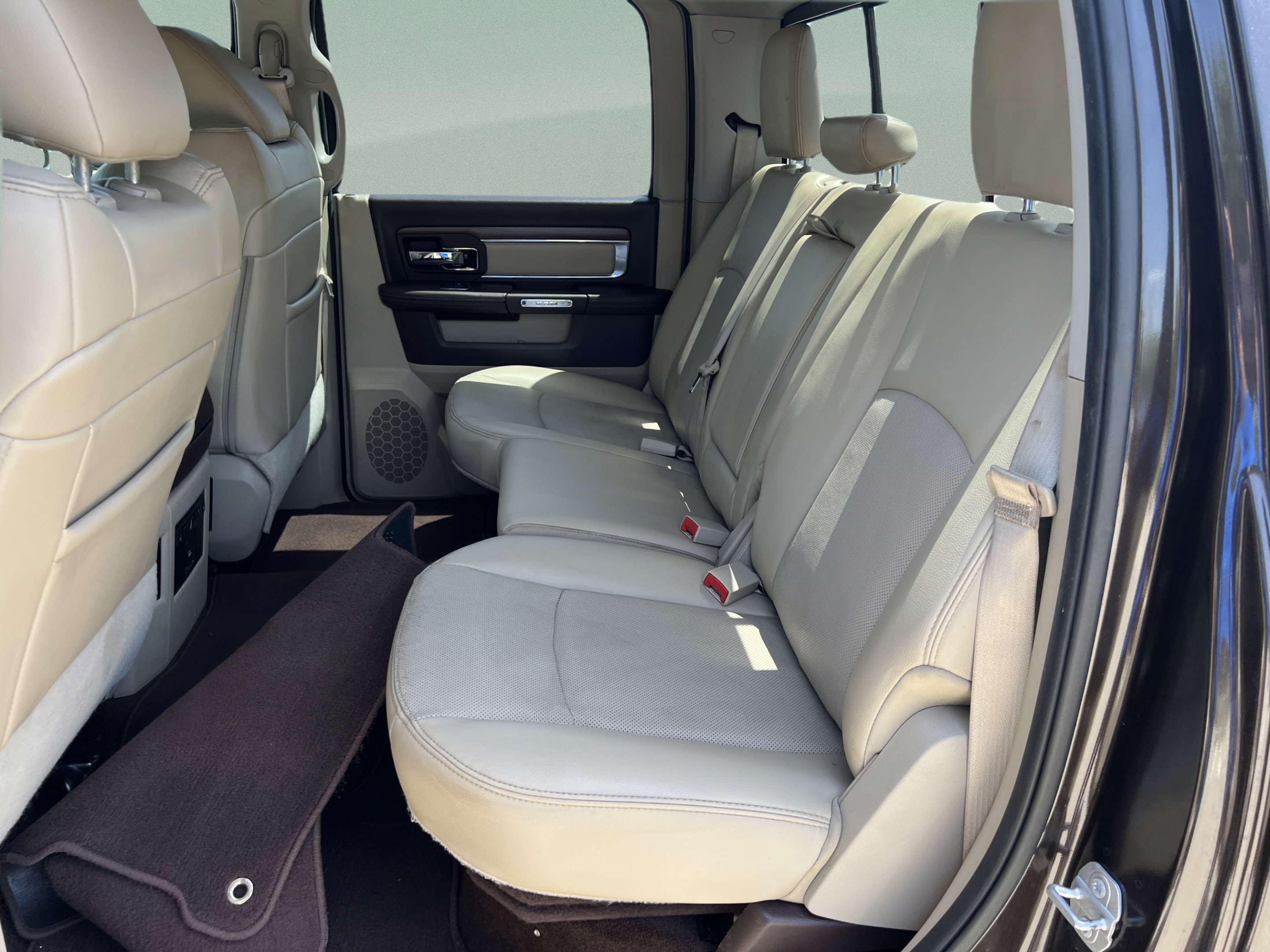 Used 2016 RAM 1500 Laramie w/ Convenience Group RWD image 23