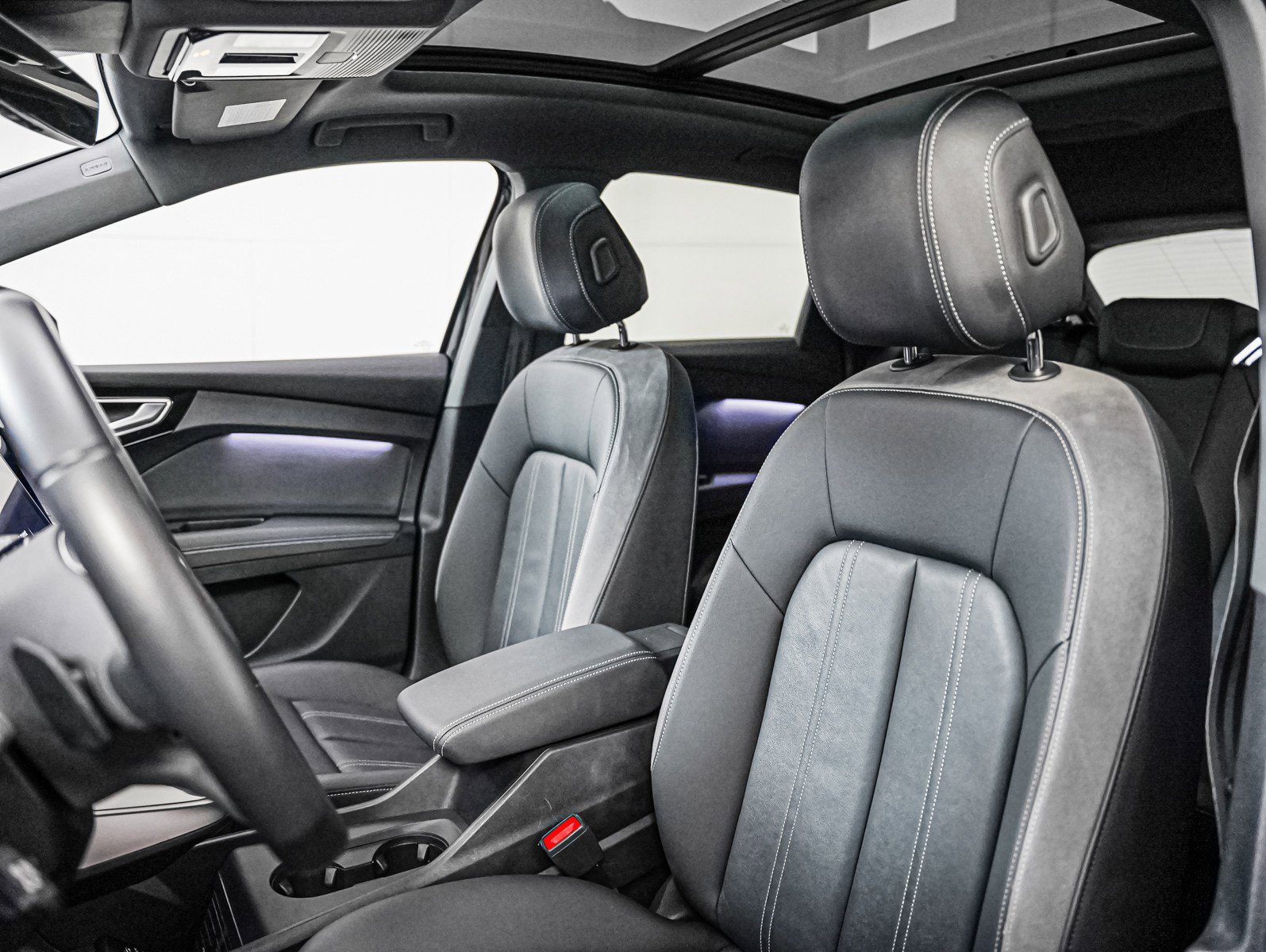 Used 2024 Audi Q4 e-tron Premium Plus w/ Premium Plus image 11