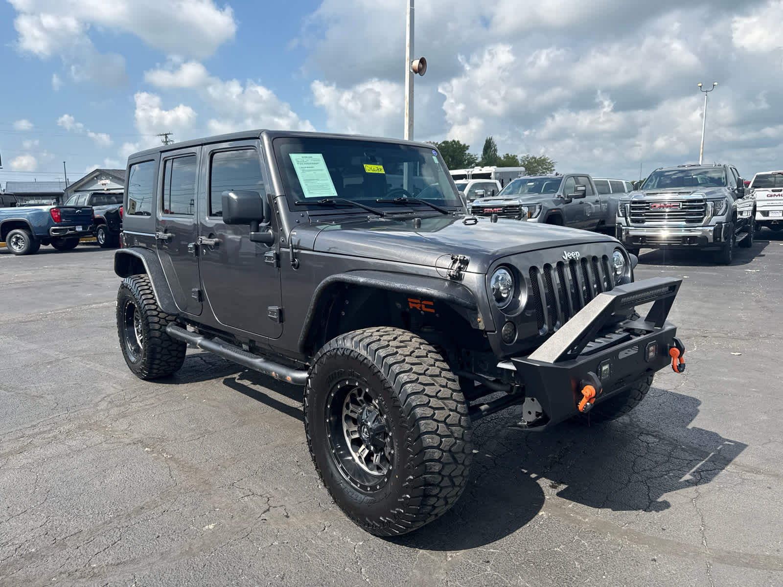 Used 2016 Jeep Wrangler Unlimited Sahara w/ Connectivity Group AWD/4WD image 7