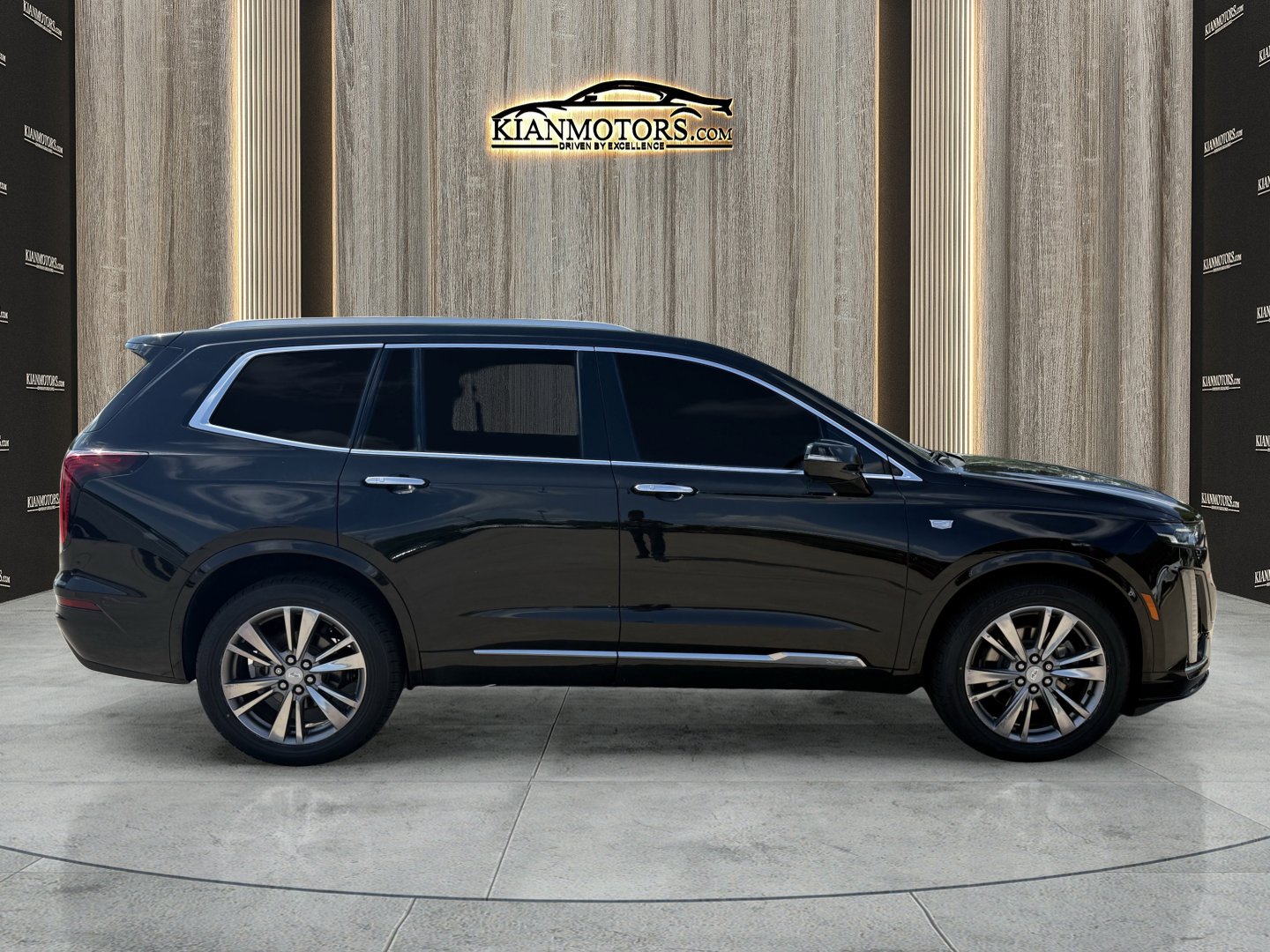 Used 2020 Cadillac XT6 Premium Luxury image 14