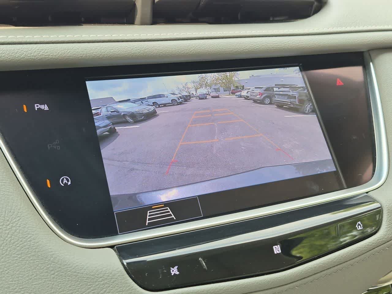 Used 2020 Cadillac XT5 Premium Luxury w/ LPO, Floor Liner Package FWD image 29