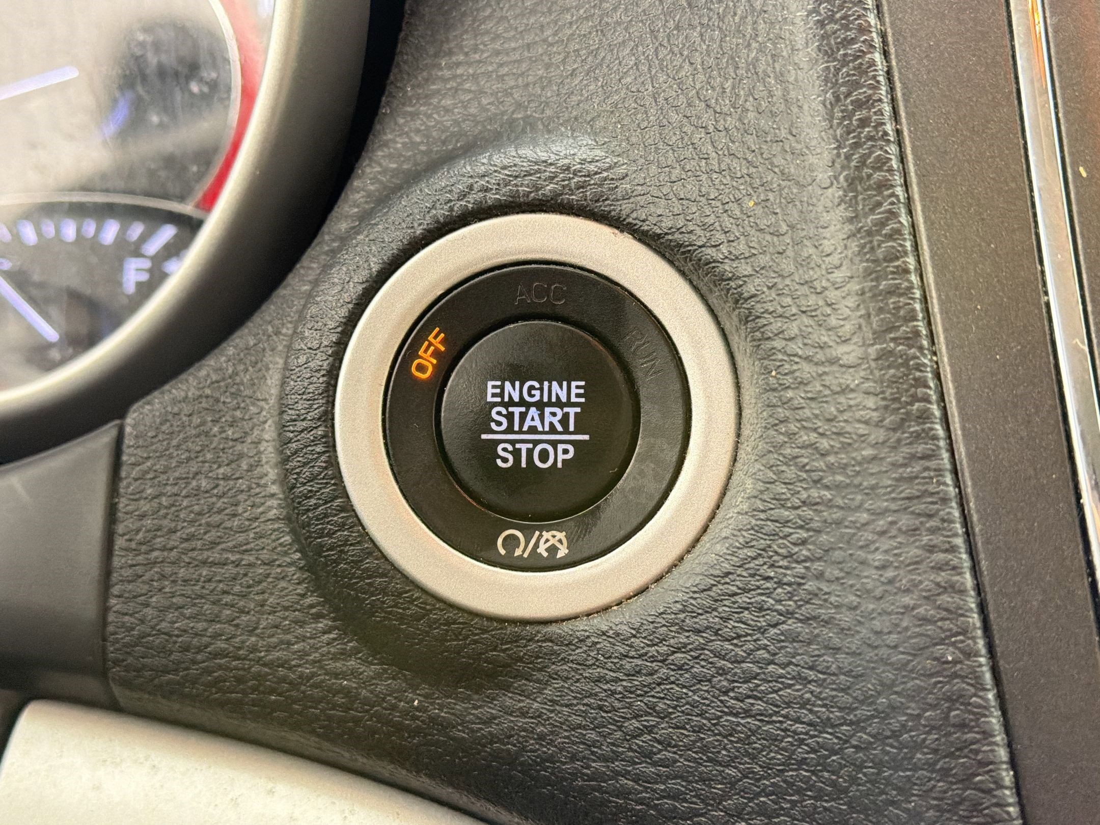 Used 2019 Dodge Journey SE FWD image 25