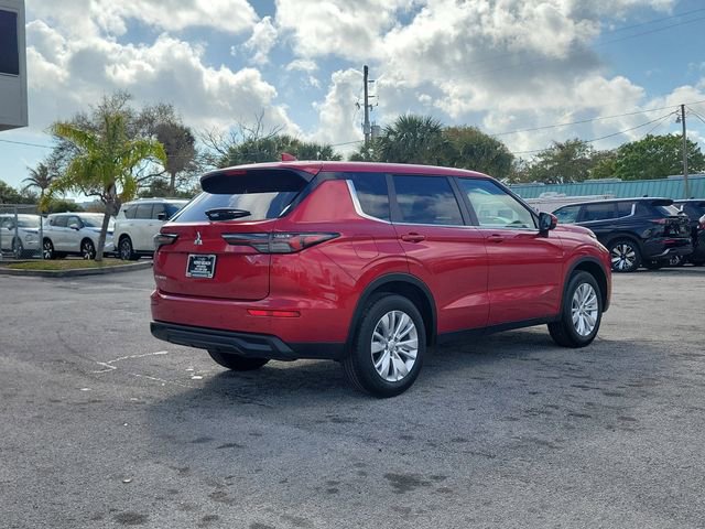 New 2026 Mitsubishi Outlander ES image 6