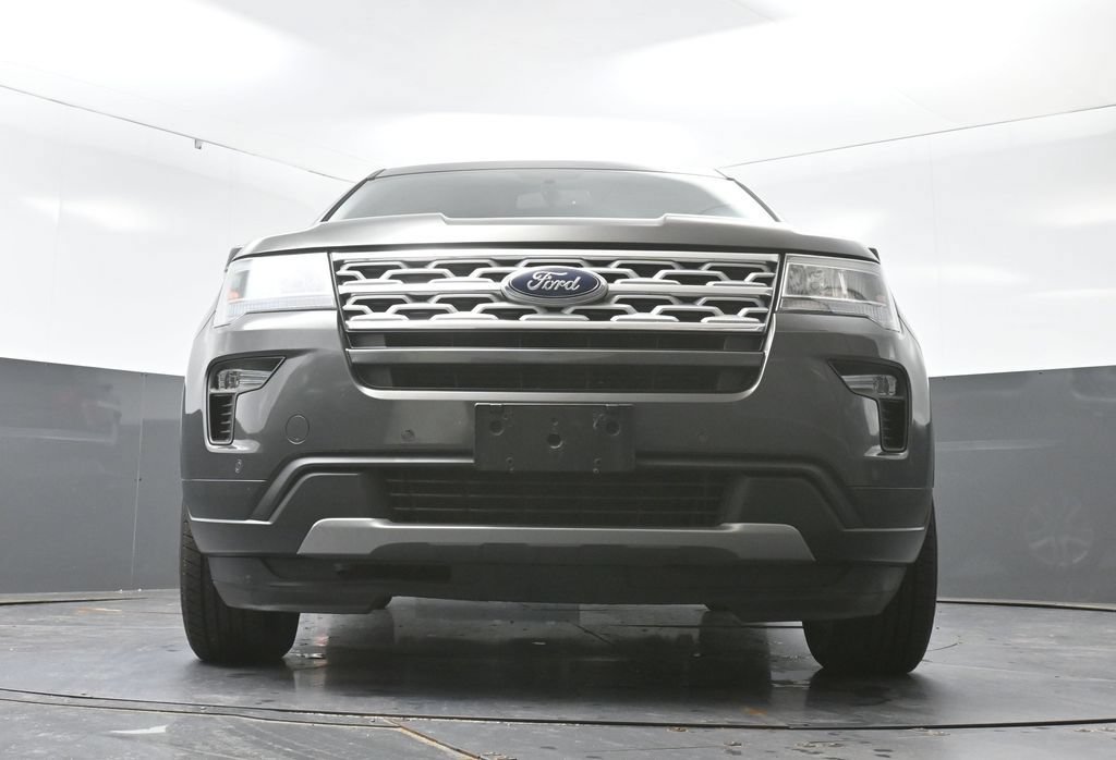 Used 2018 Ford Explorer XLT w/ Equipment Group 202A AWD/4WD image 25