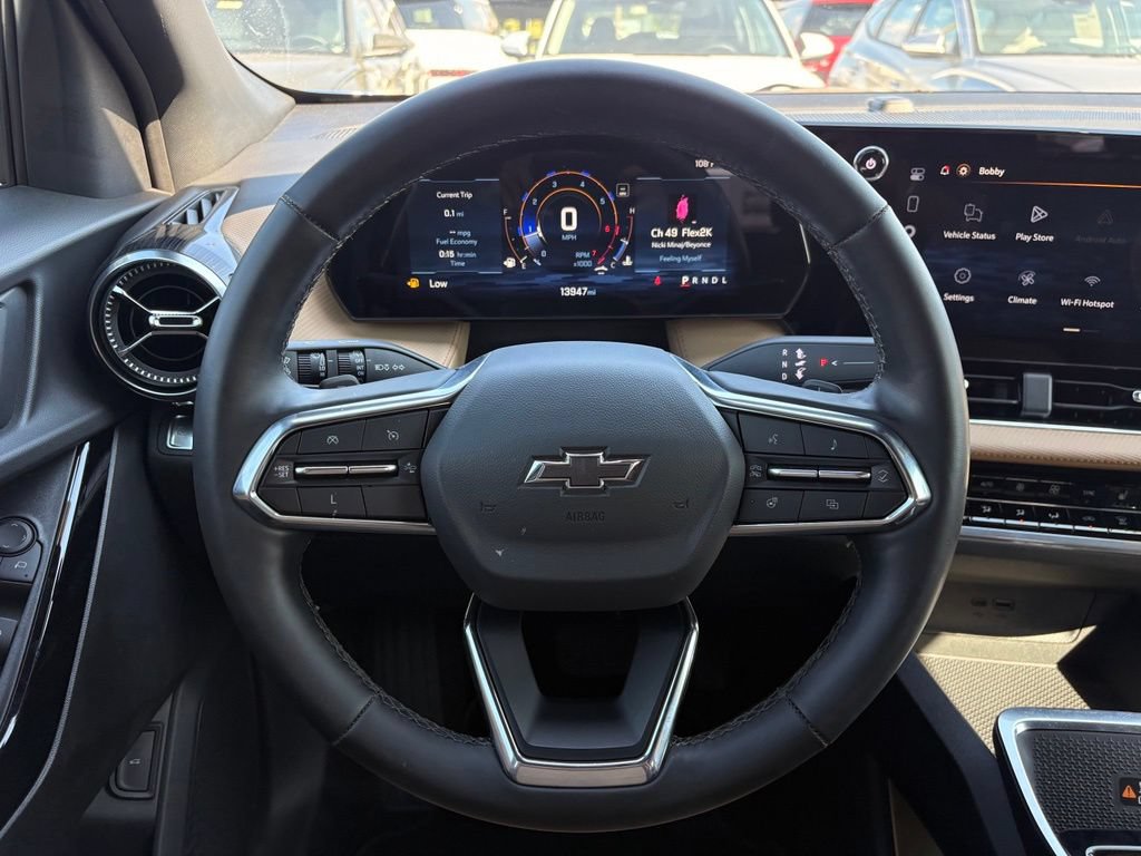 Used 2025 Chevrolet Equinox ACTIV FWD image 14