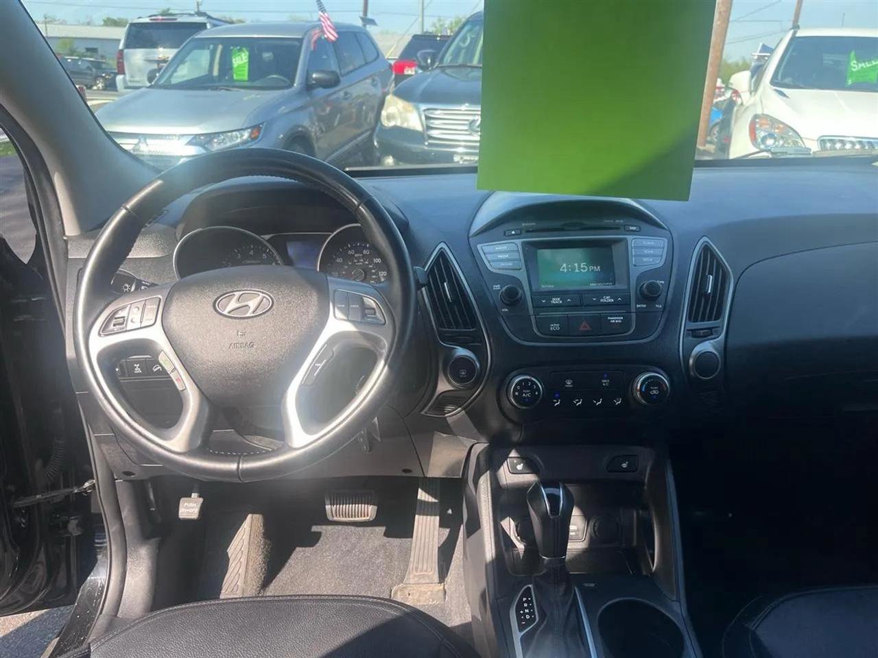 Used 2015 Hyundai Tucson SE AWD/4WD image 16