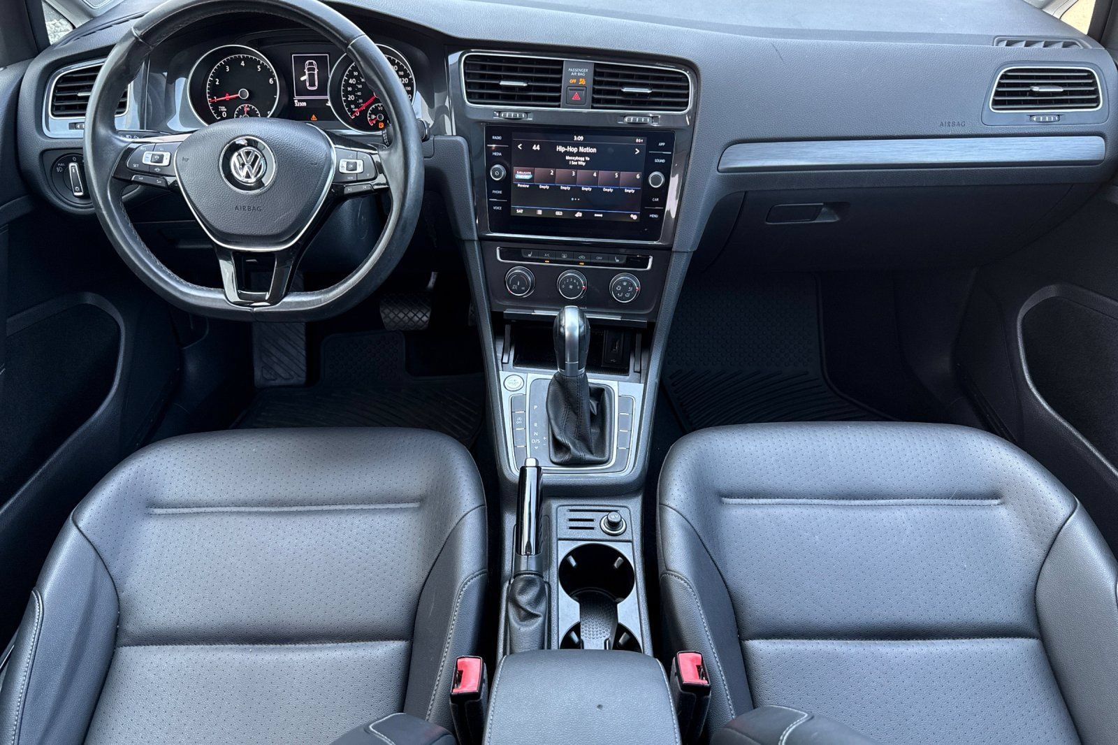 Used 2019 Volkswagen Golf S FWD image 13